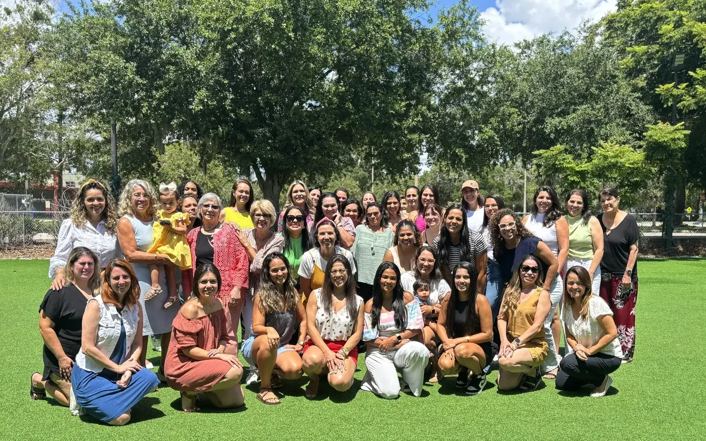 As mulheres da New Hope Church reunidas em um encontro do ministério de mulheres