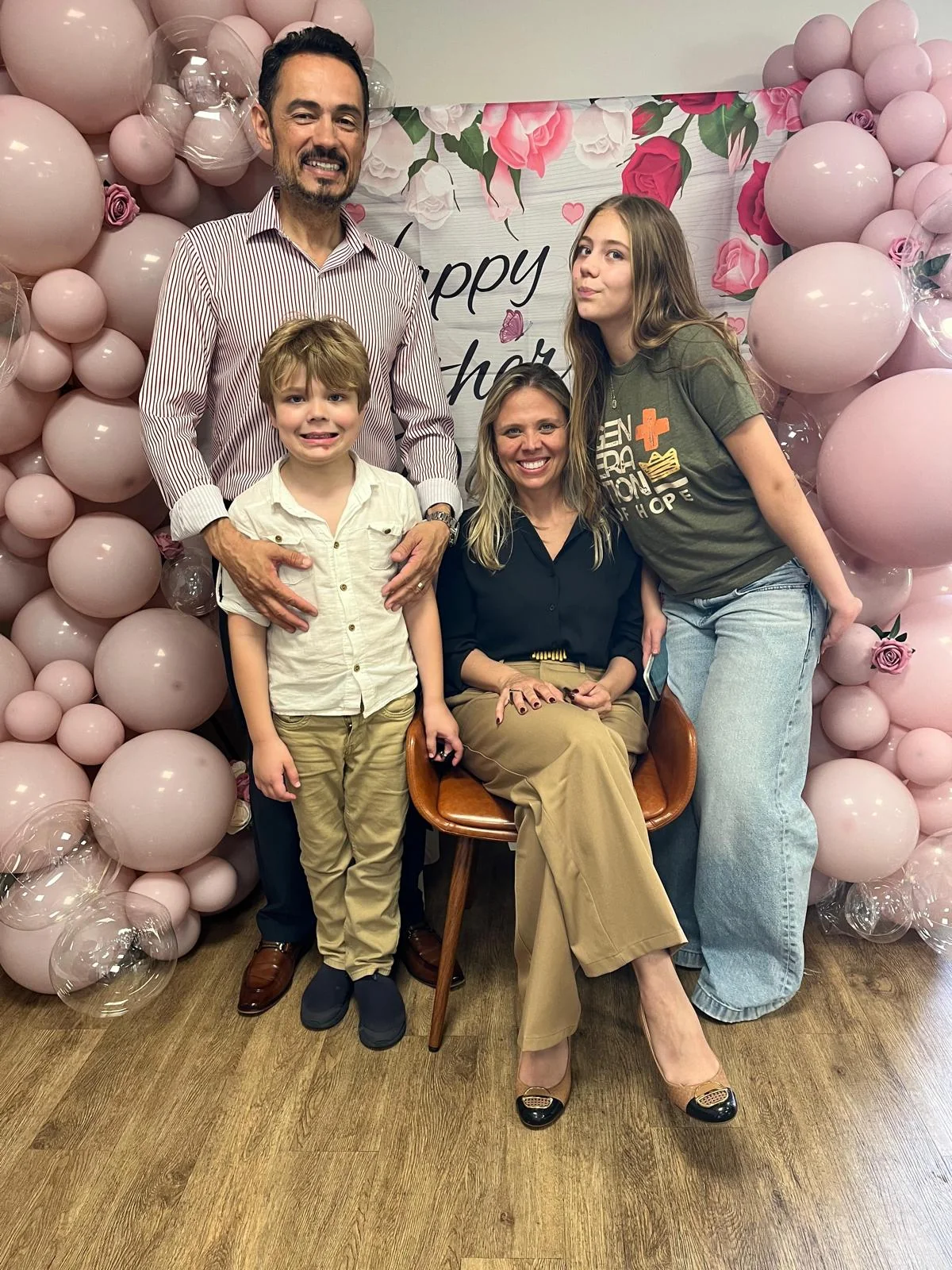 Rev. Sandro Ferreira com Vanessa e os filhos Gabriel, Manuela e Lorenzo